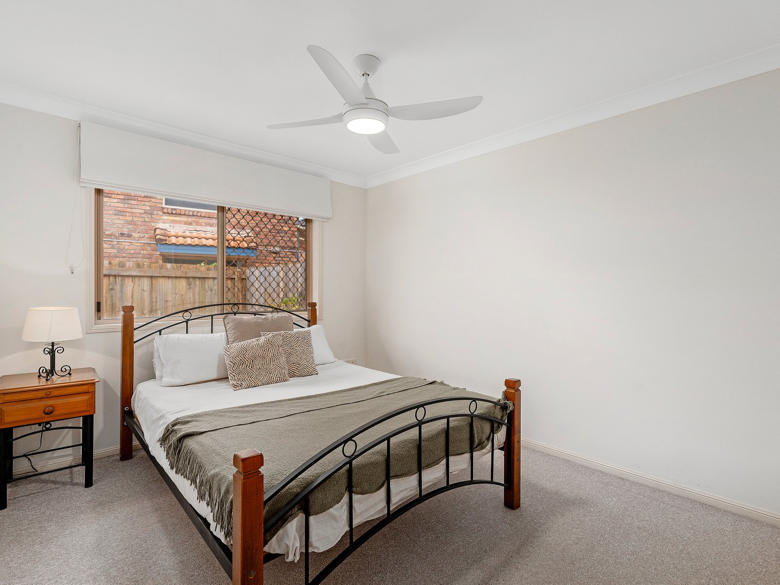 2/1 Lorien Way KINGSCLIFF 8