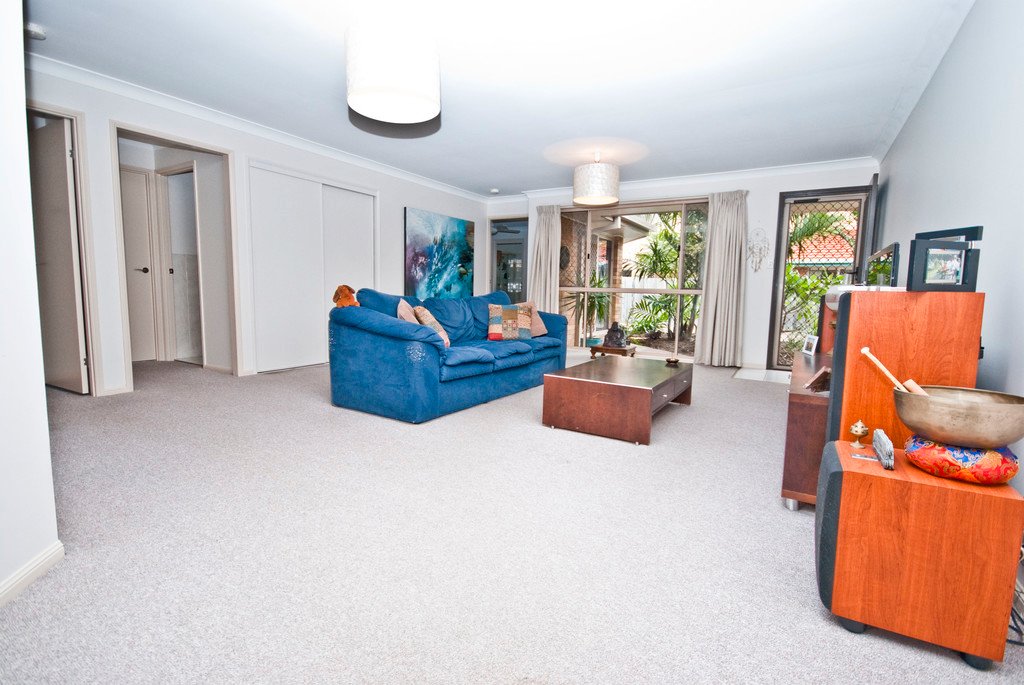 2/1 Lorien Way KINGSCLIFF 9
