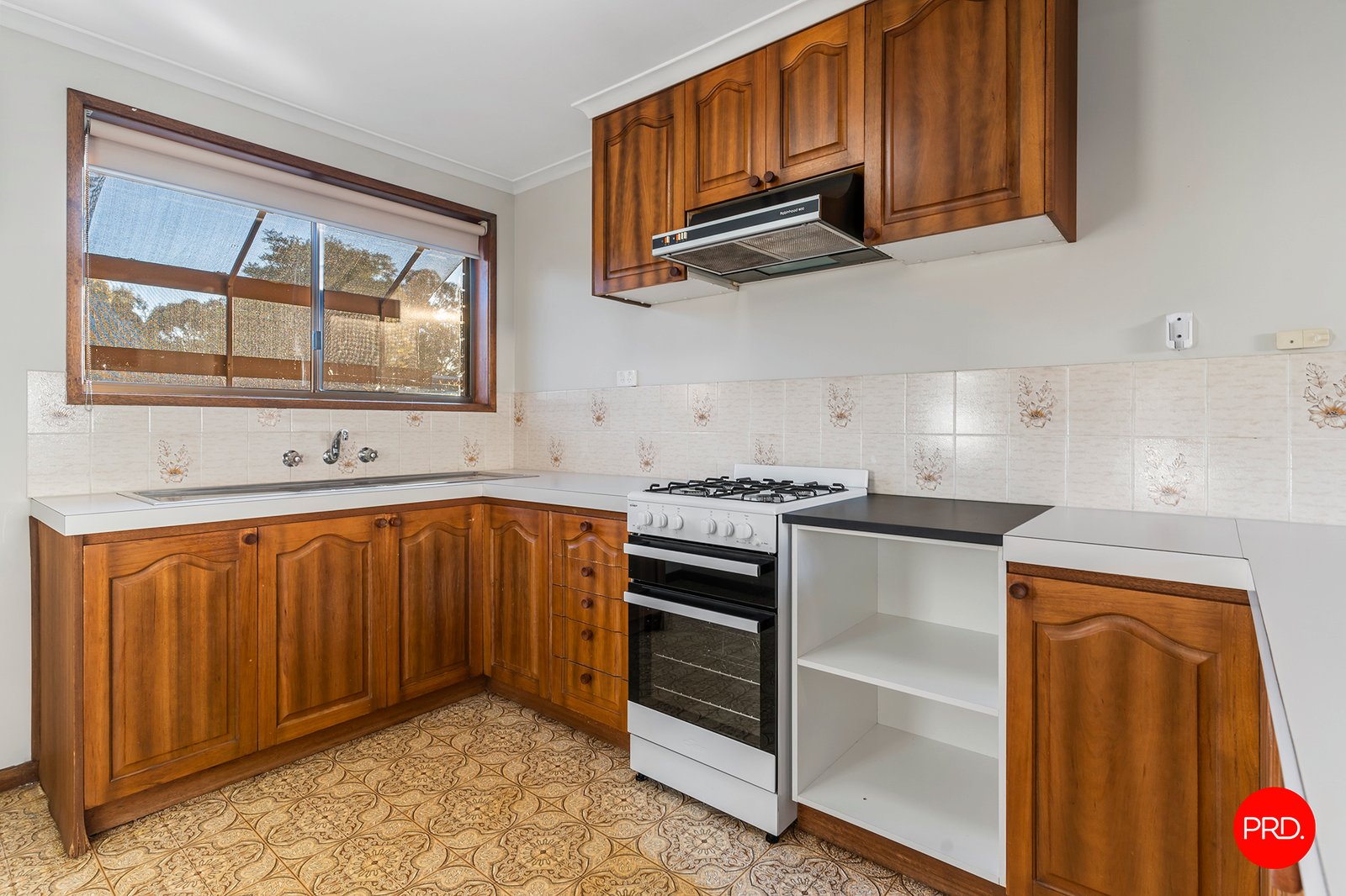 2/1 Louisa Court STRATHDALE 3