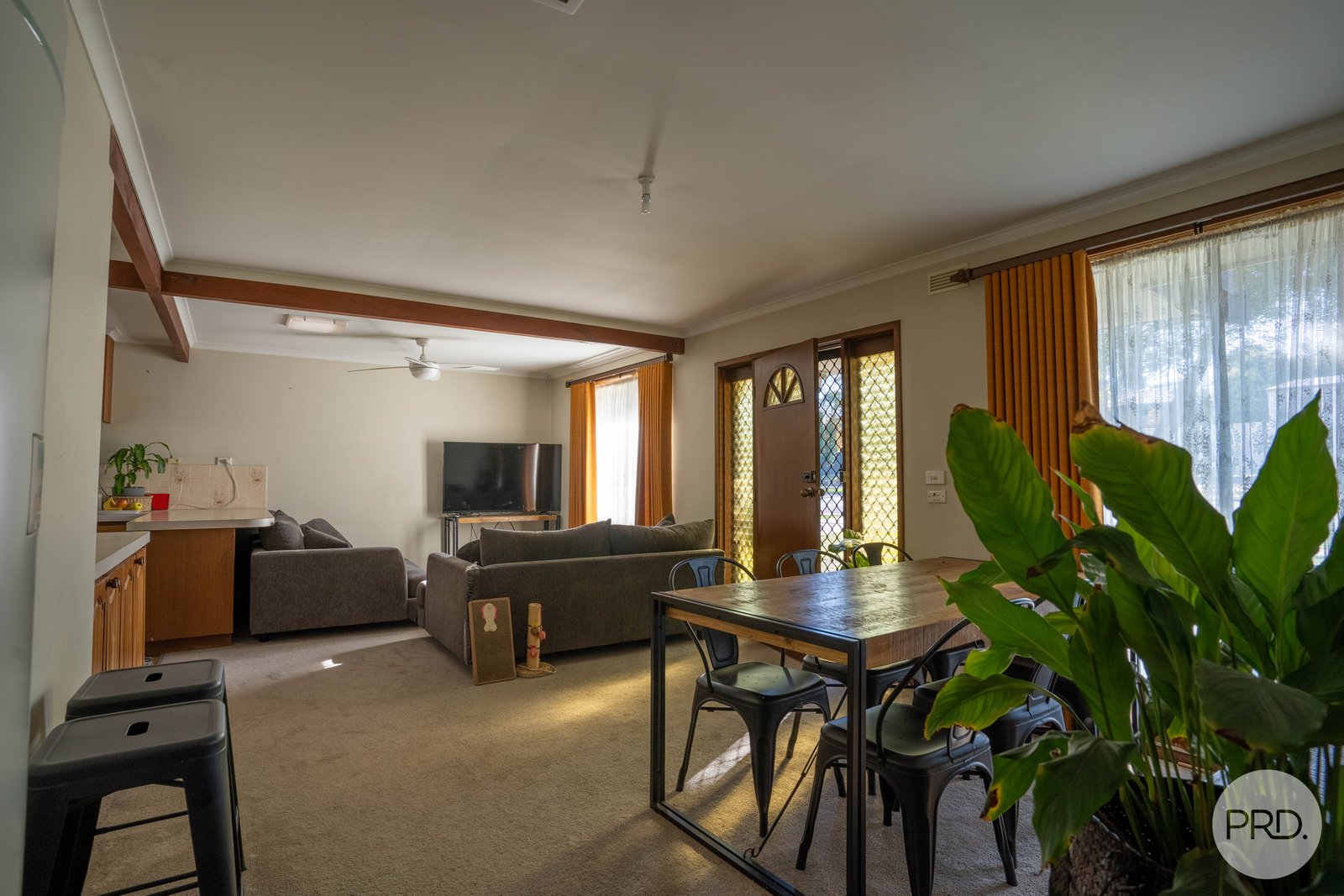 2/1 Louisa Court STRATHDALE 4