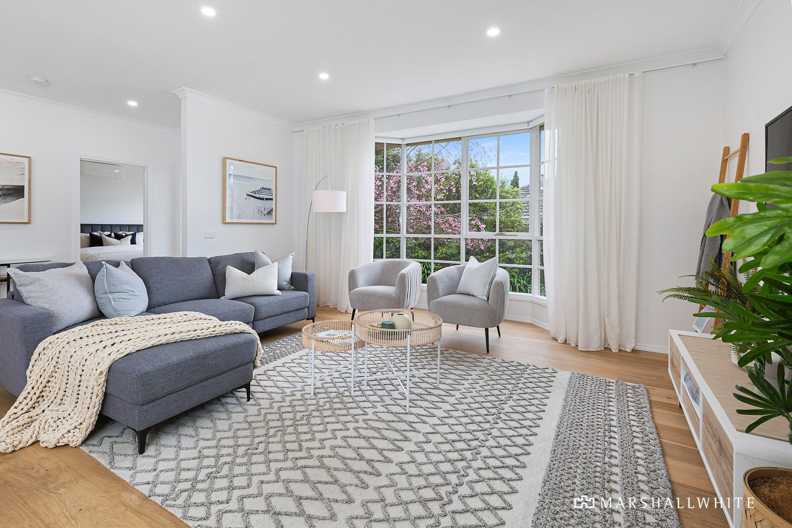 2/1 Lucerne Avenue, Mornington, VIC