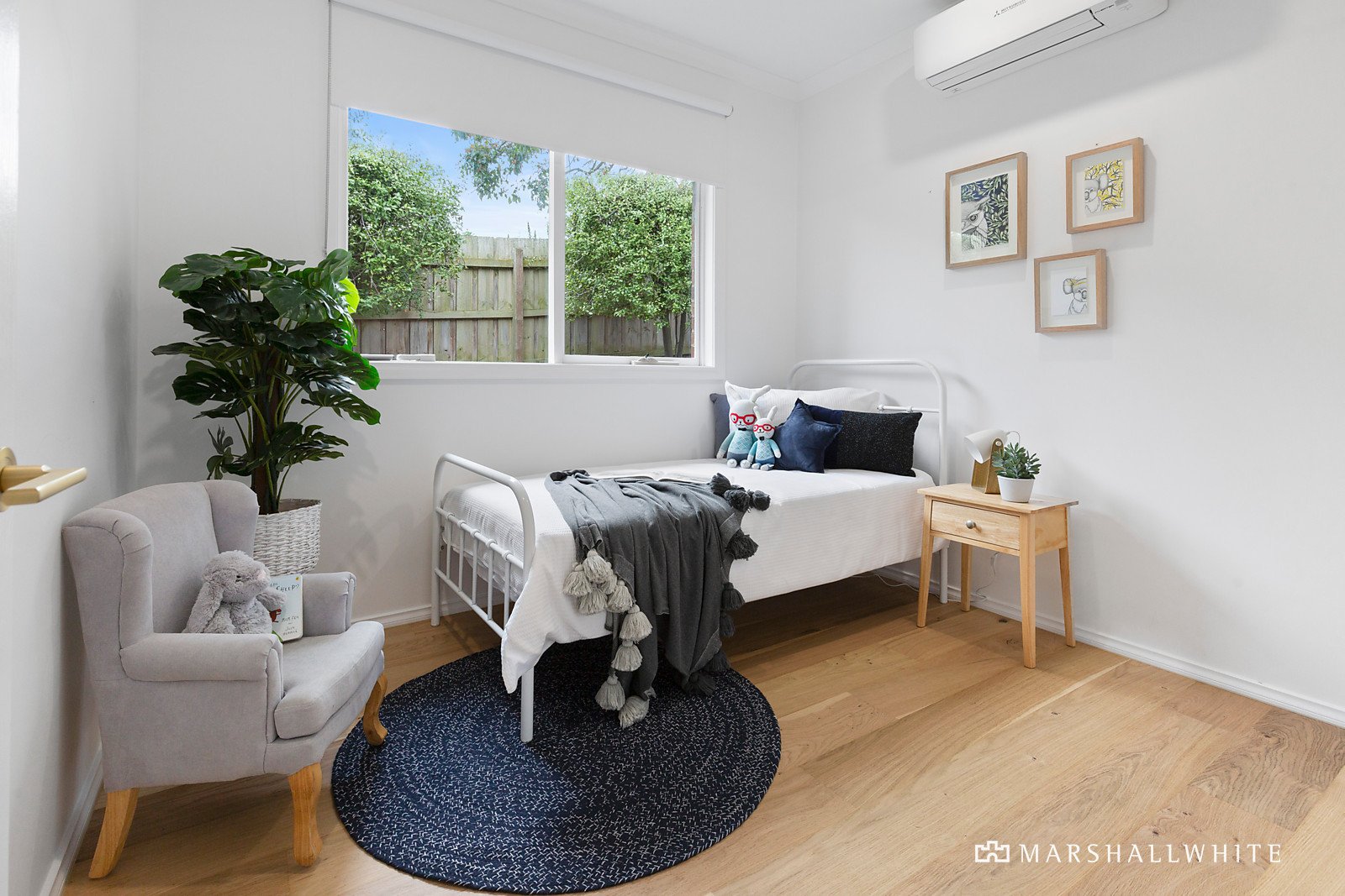 2/1 Lucerne Avenue, Mornington, VIC