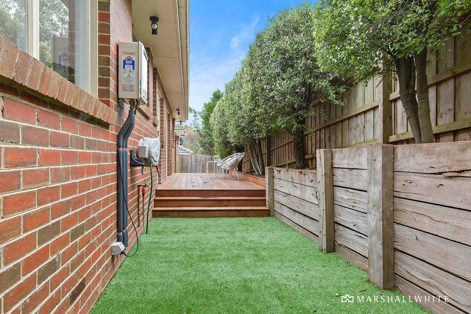 2/1 Lucerne Avenue, Mornington, VIC