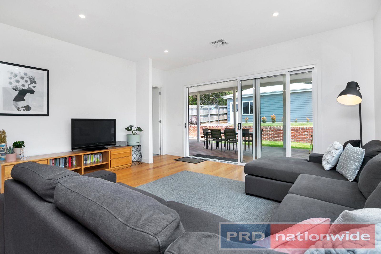 21 Main Street GORDON 14