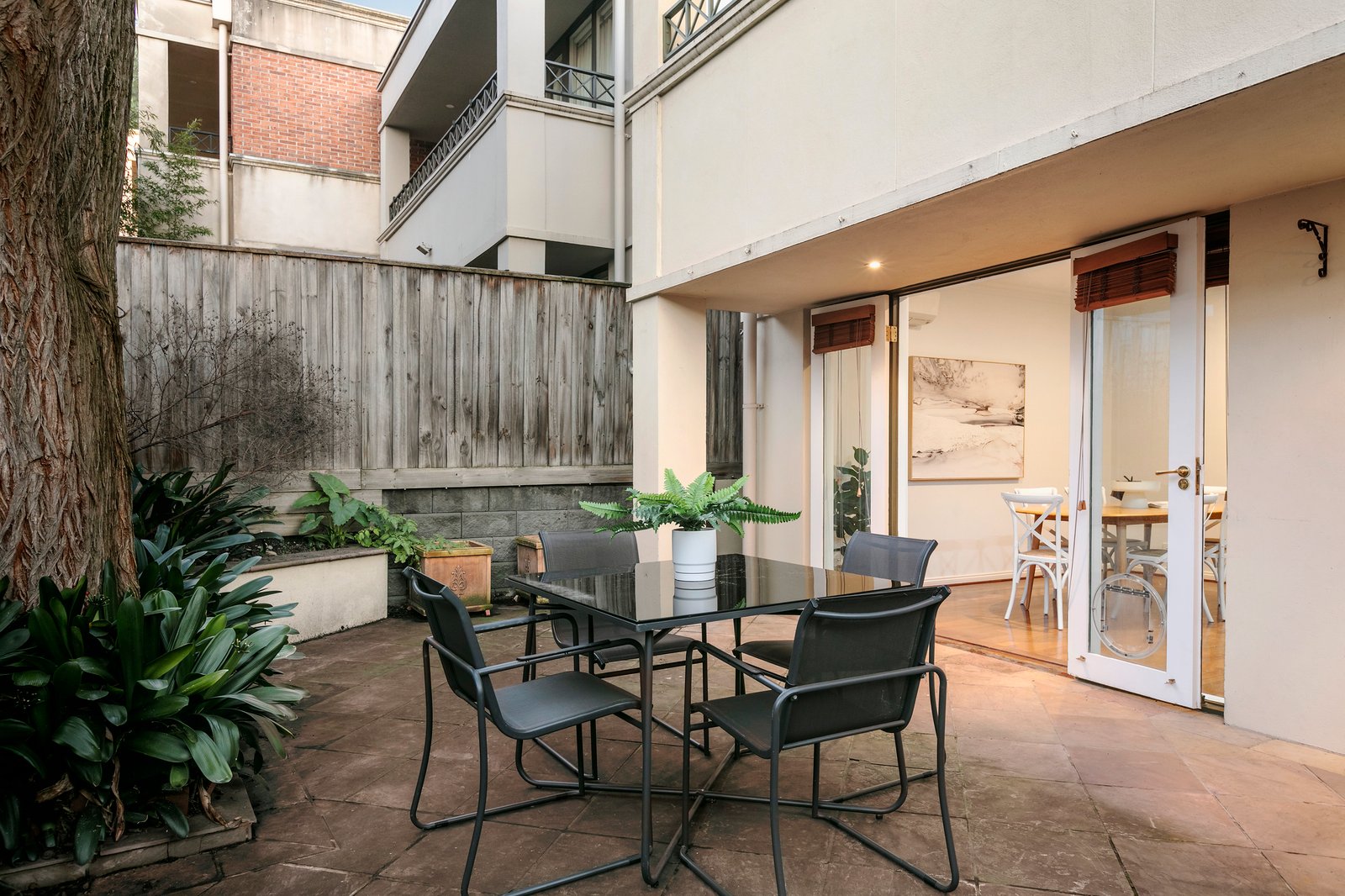 2/1 Maraquita Grove, Hawthorn East, 3123