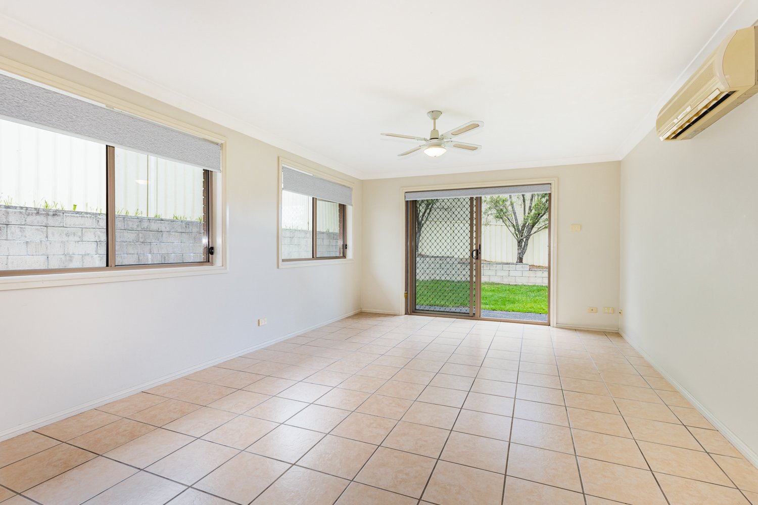 2/1 Margot Close BOLWARRA HEIGHTS 11