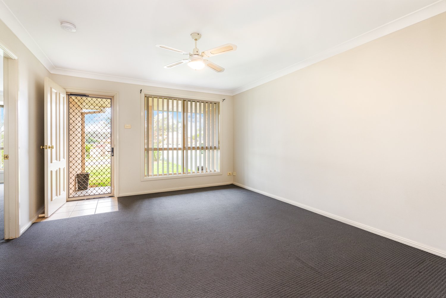 2/1 Margot Close BOLWARRA HEIGHTS 12