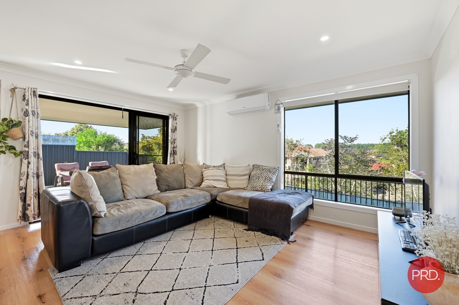 2/1 Martin Crescent JUNCTION HILL 2