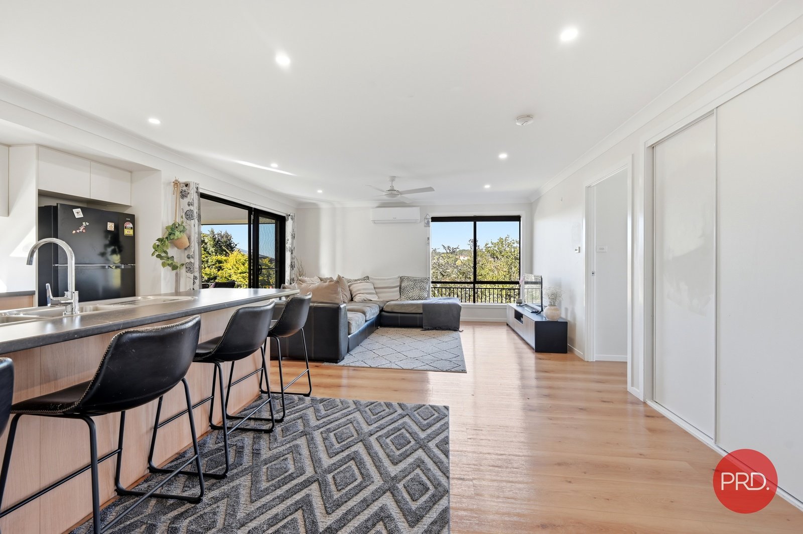 2/1 Martin Crescent JUNCTION HILL 4
