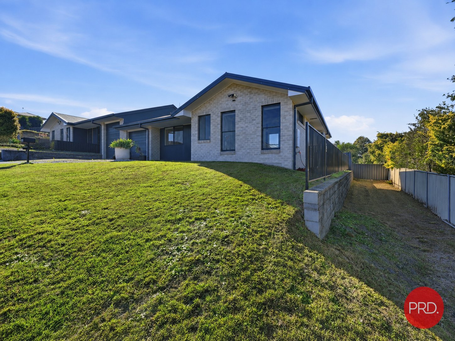 2/1 Martin Crescent JUNCTION HILL 15