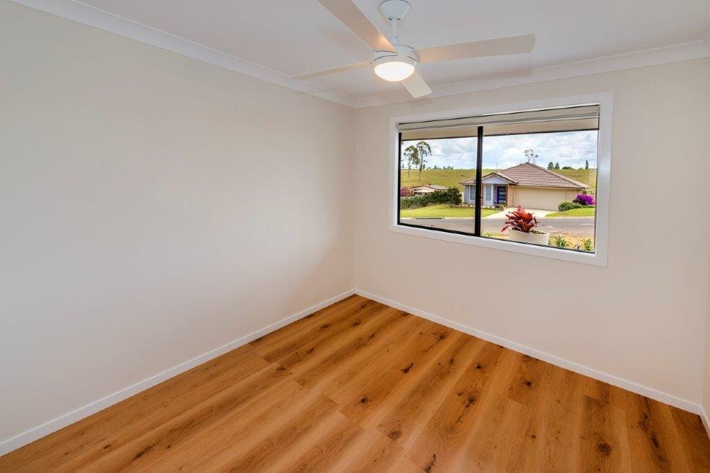 2/1 Martin Crescent JUNCTION HILL 7