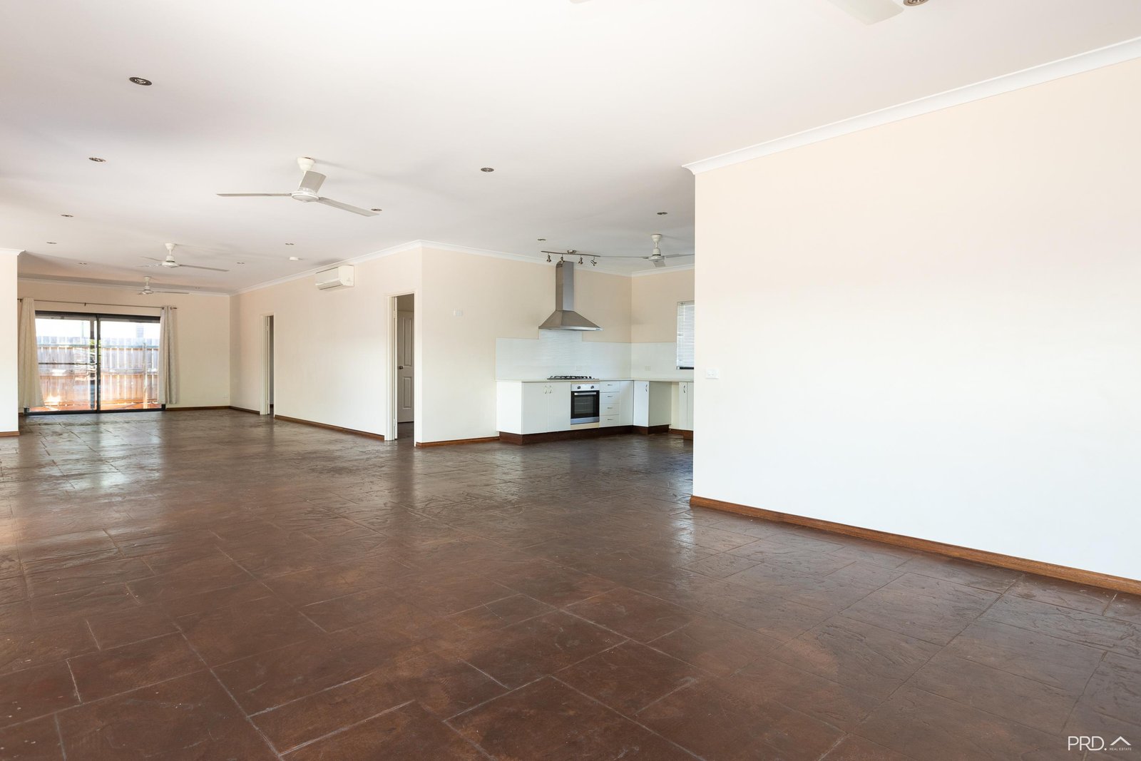 21 Marul Road CABLE BEACH 13