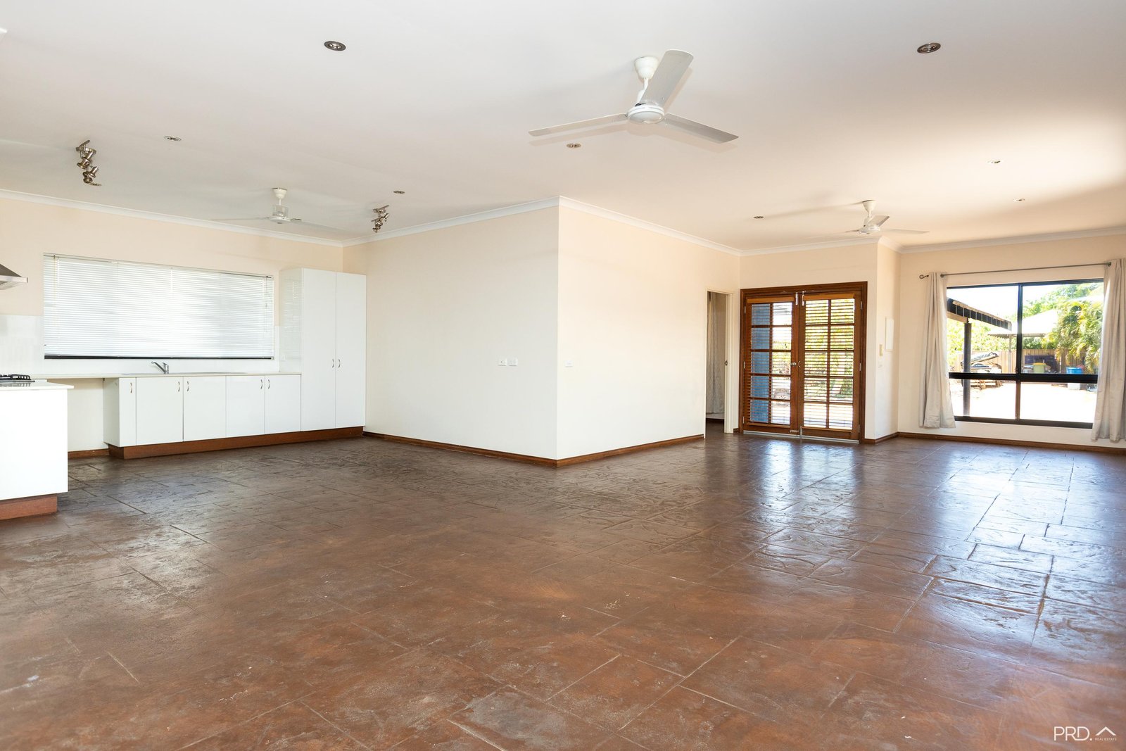 21 Marul Road CABLE BEACH 26