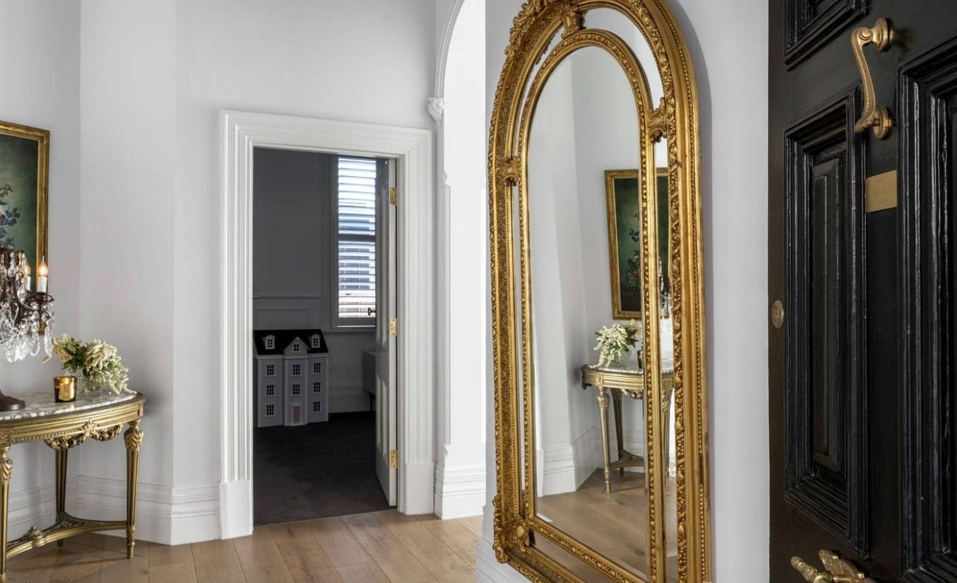 Real Estate and Property in 21 Mathoura Road, Toorak, VIC