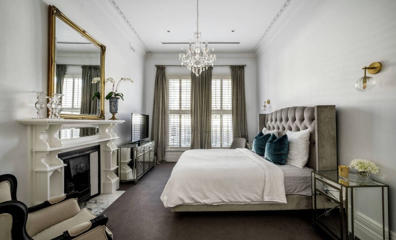 Real Estate and Property in 21 Mathoura Road, Toorak, VIC