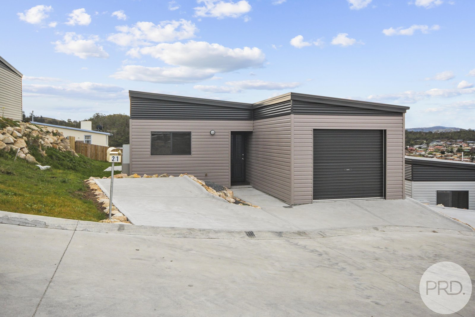 21 McGill Rise CLAREMONT 1