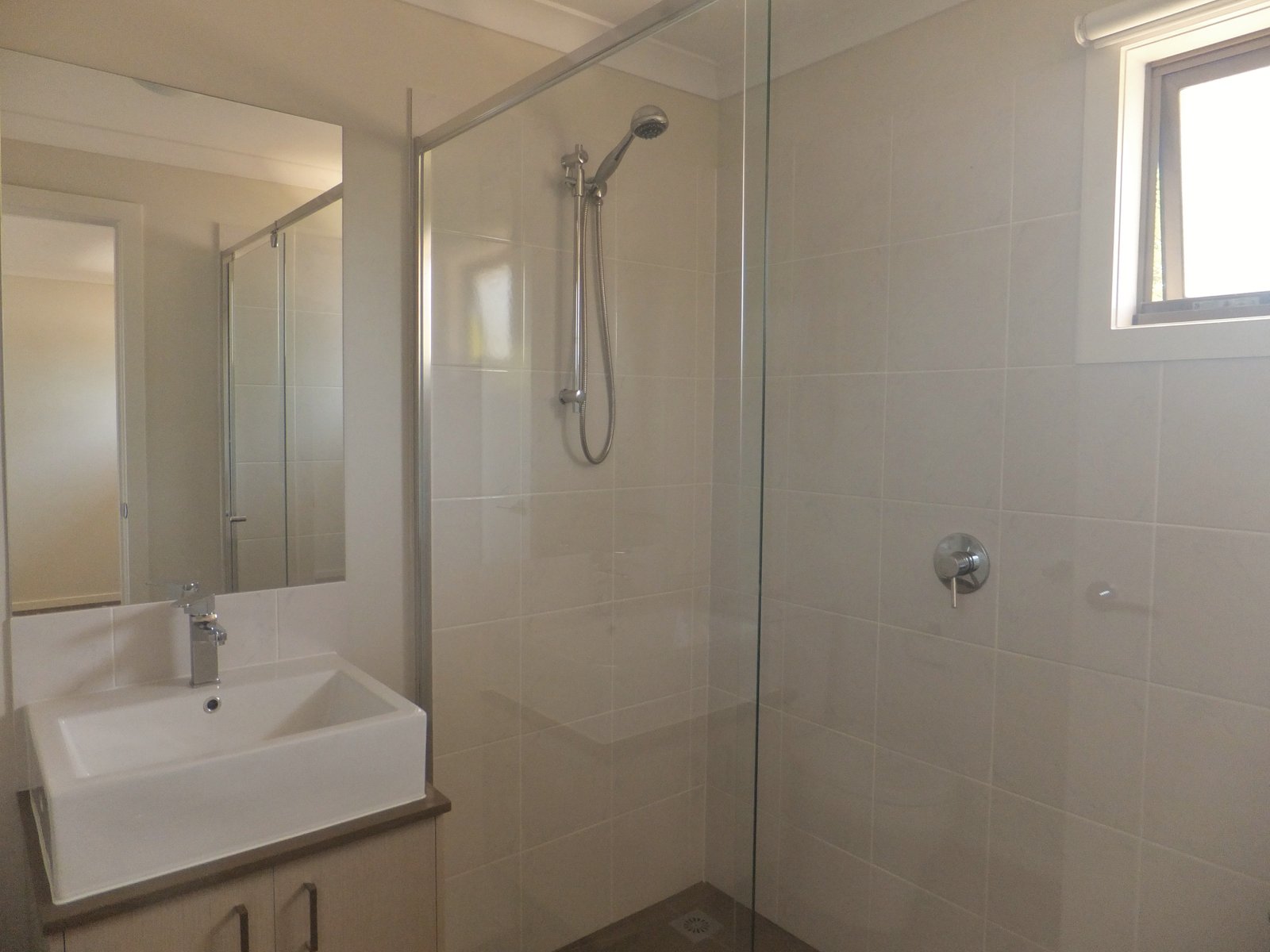 Gallery: 2/1 Melaleuca Drive
