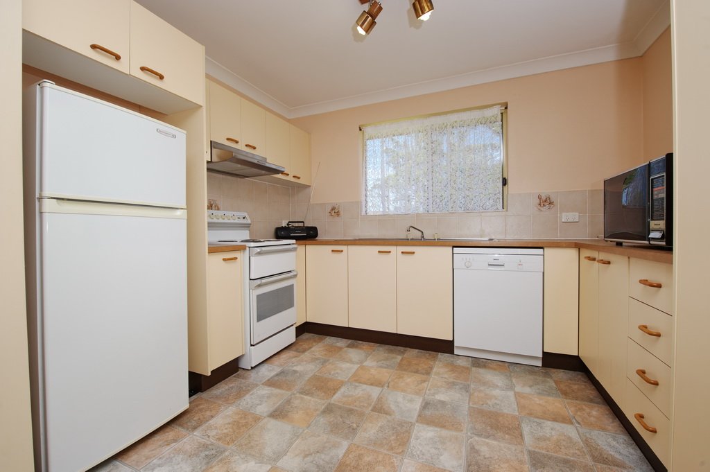 2/1 Mistral Close NELSON BAY 11