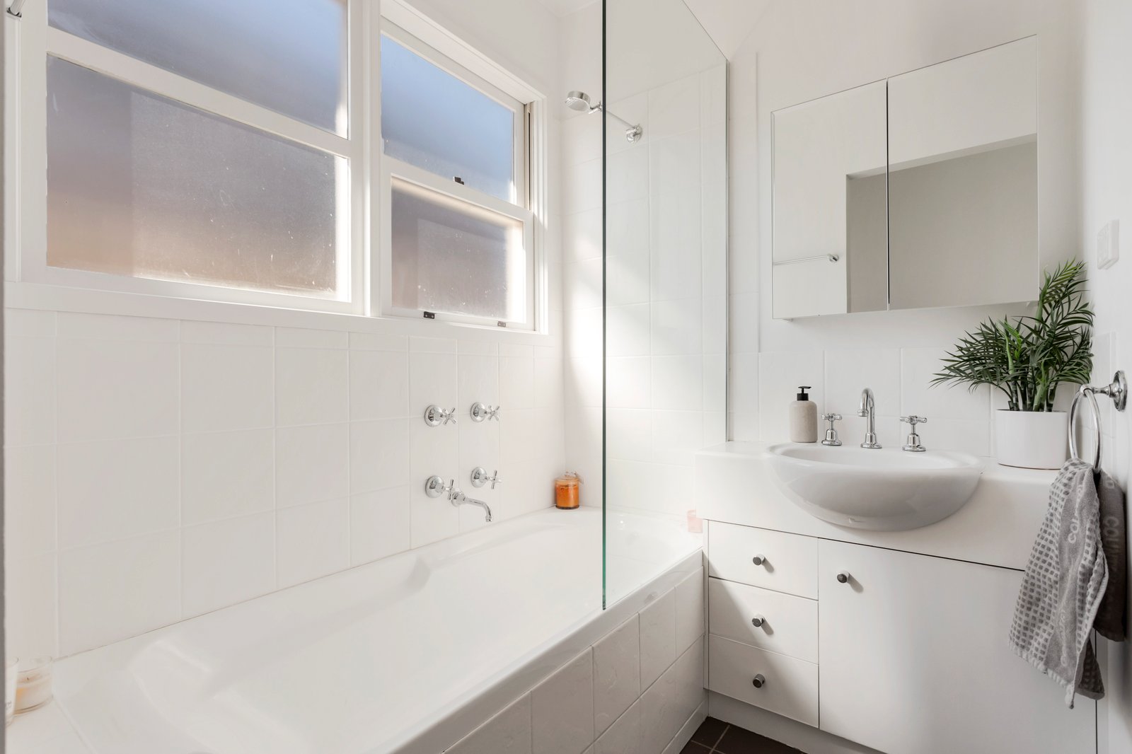 Real Estate and Property in 21 Moore Street, Caulfield South, VIC