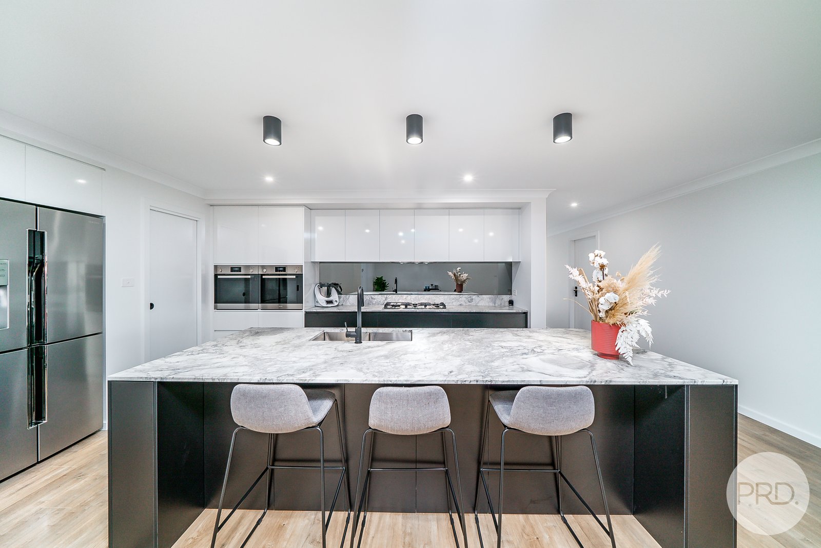 21 Morris Crescent GOBBAGOMBALIN 2