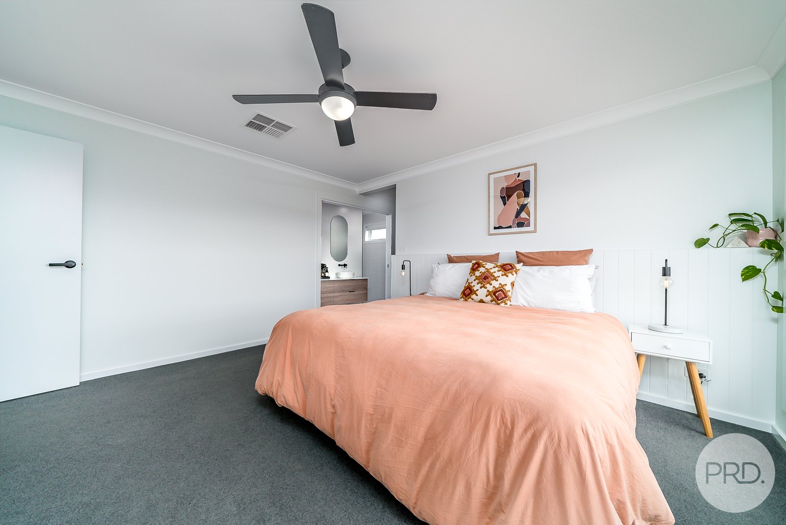 21 Morris Crescent GOBBAGOMBALIN 11