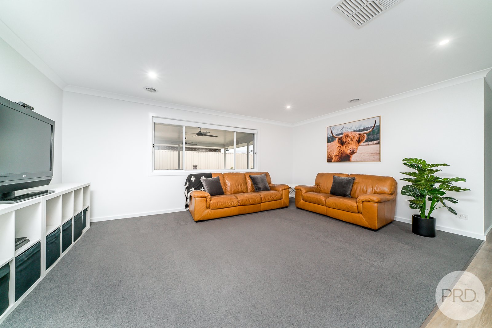 21 Morris Crescent GOBBAGOMBALIN 15