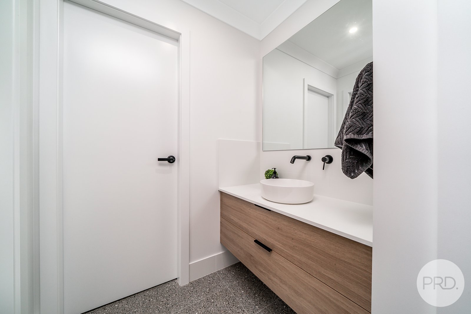 21 Morris Crescent GOBBAGOMBALIN 20