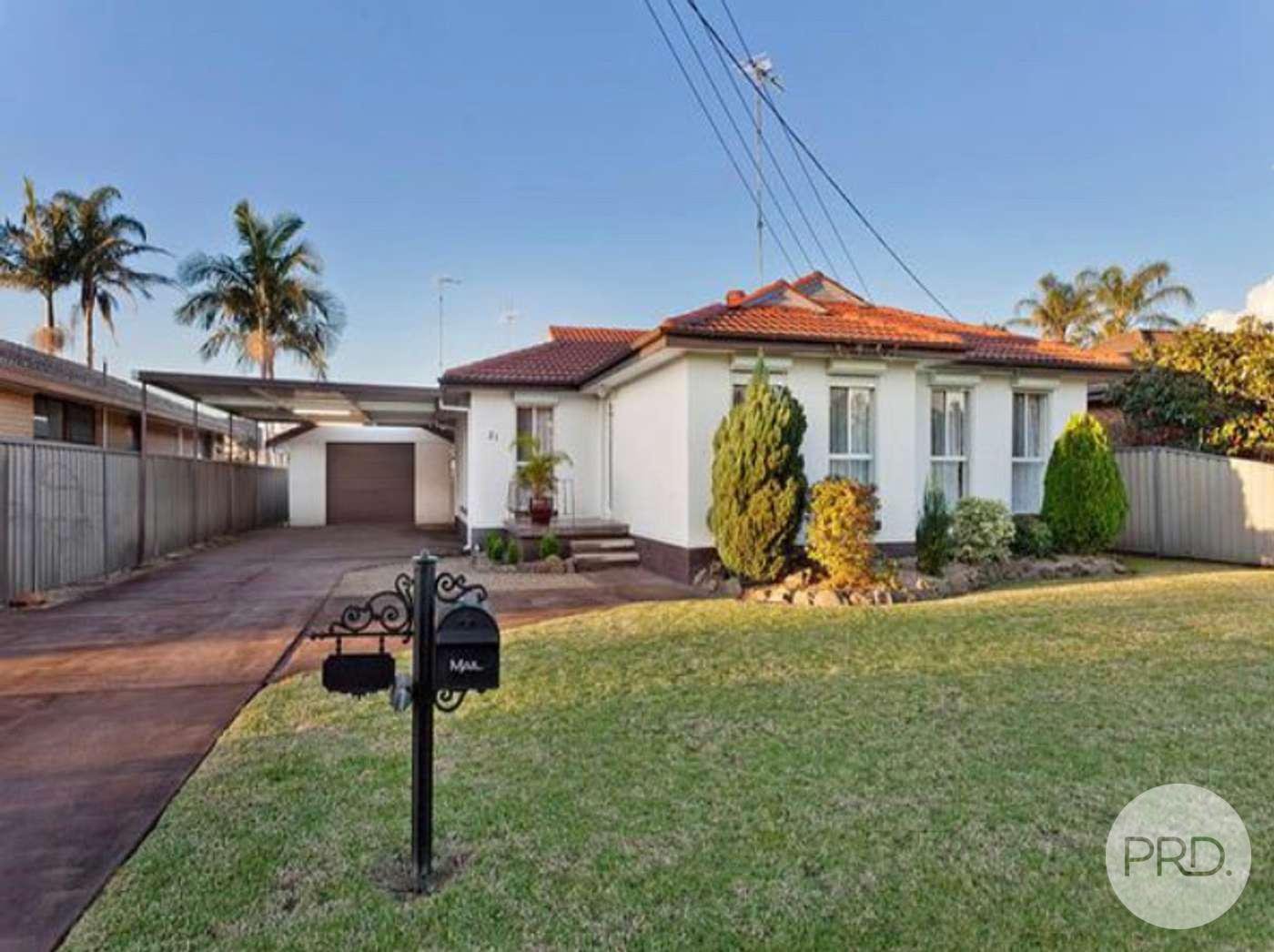 21 Mortimer  EMU PLAINS 1