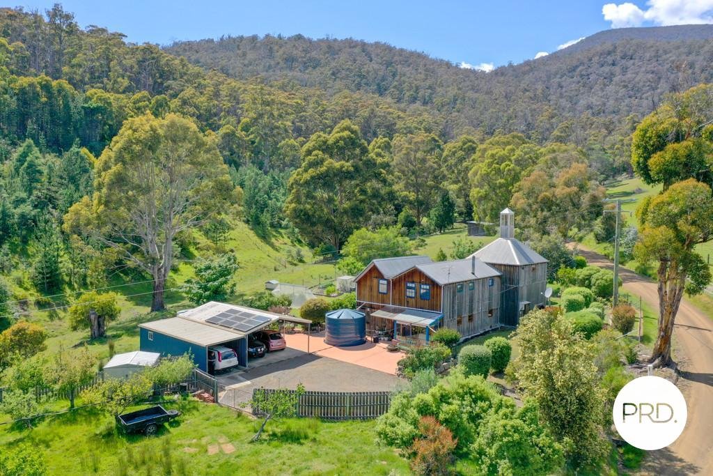 21 Mount Charles Road LACHLAN 27