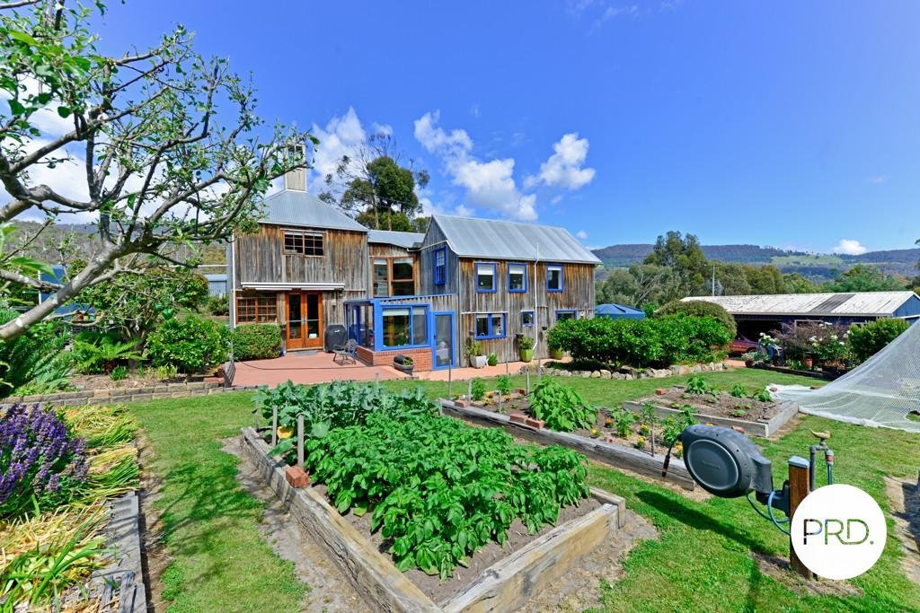 21 Mount Charles Road LACHLAN 28
