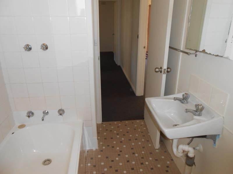 21 Mountview Crescent TAMWORTH 5