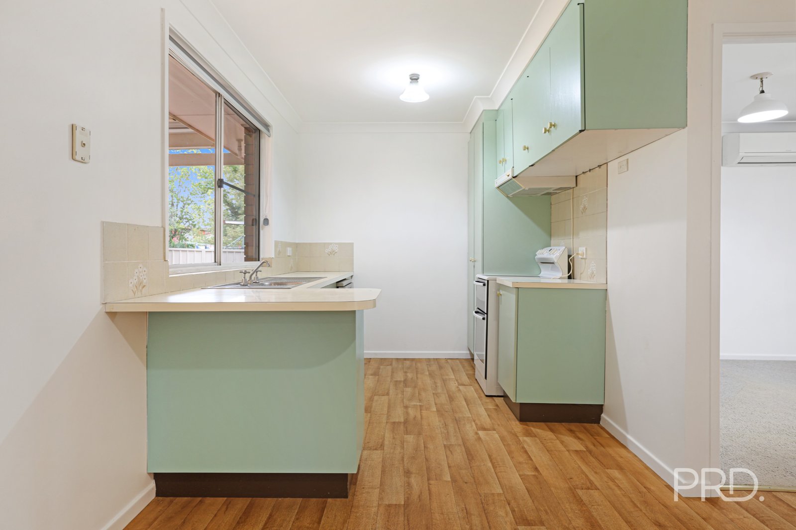 21 Mullumbimby Close TAMWORTH 6