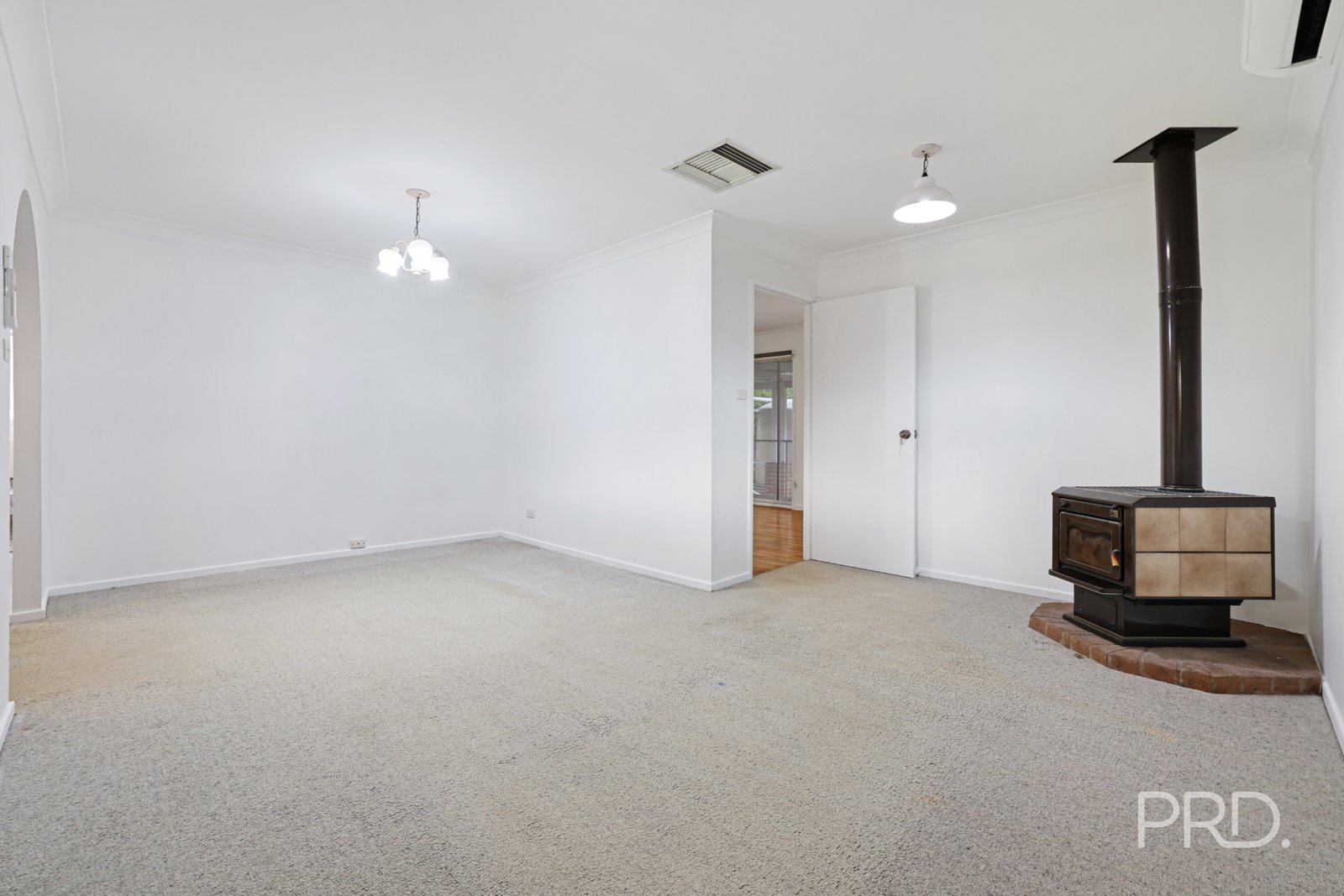 21 Mullumbimby Close TAMWORTH 9