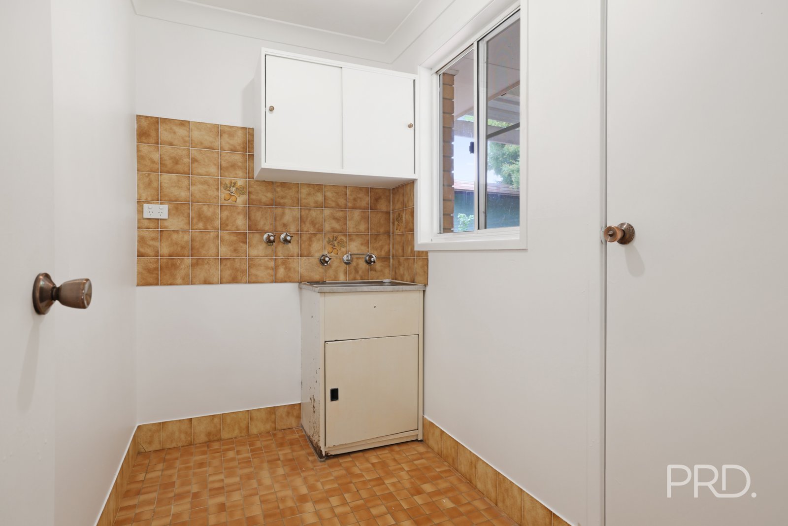 21 Mullumbimby Close TAMWORTH 11