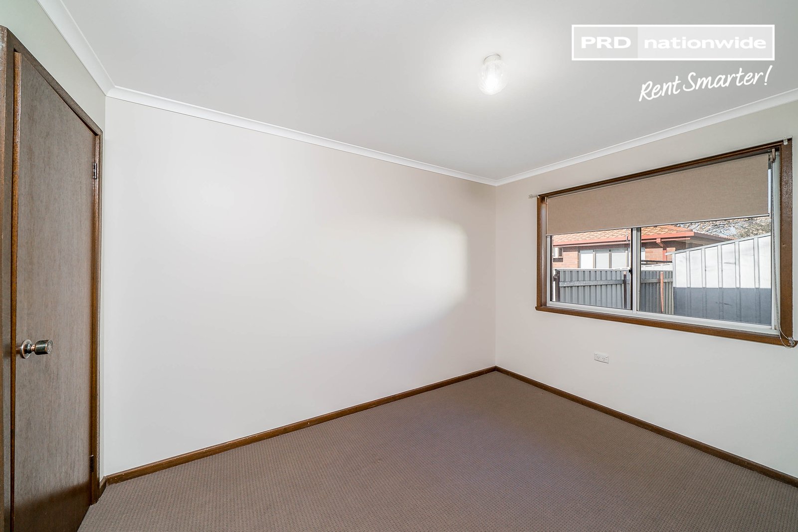 2/1 Nicholi Crescent LAKE ALBERT 4