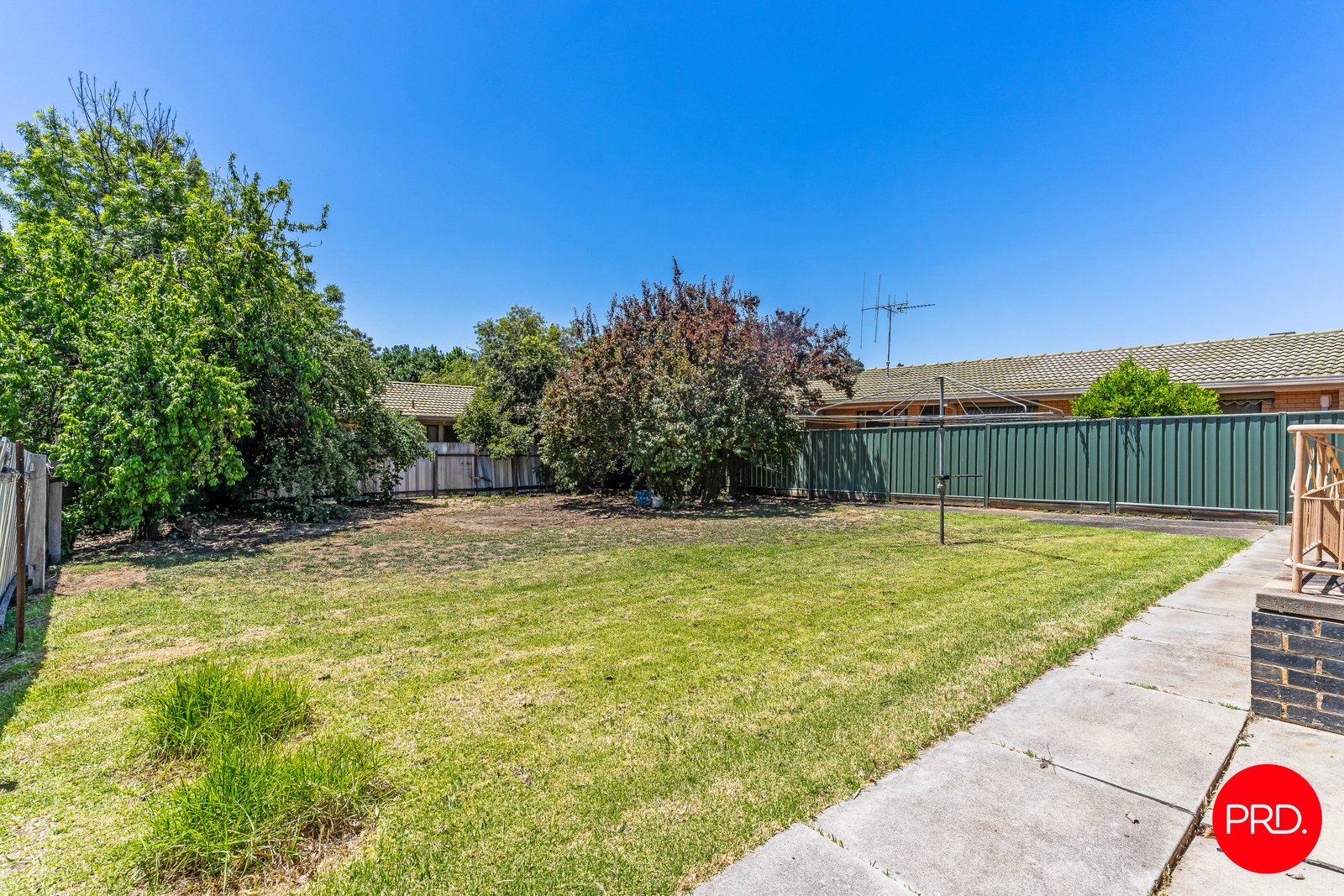 21 Nish Street FLORA HILL 8