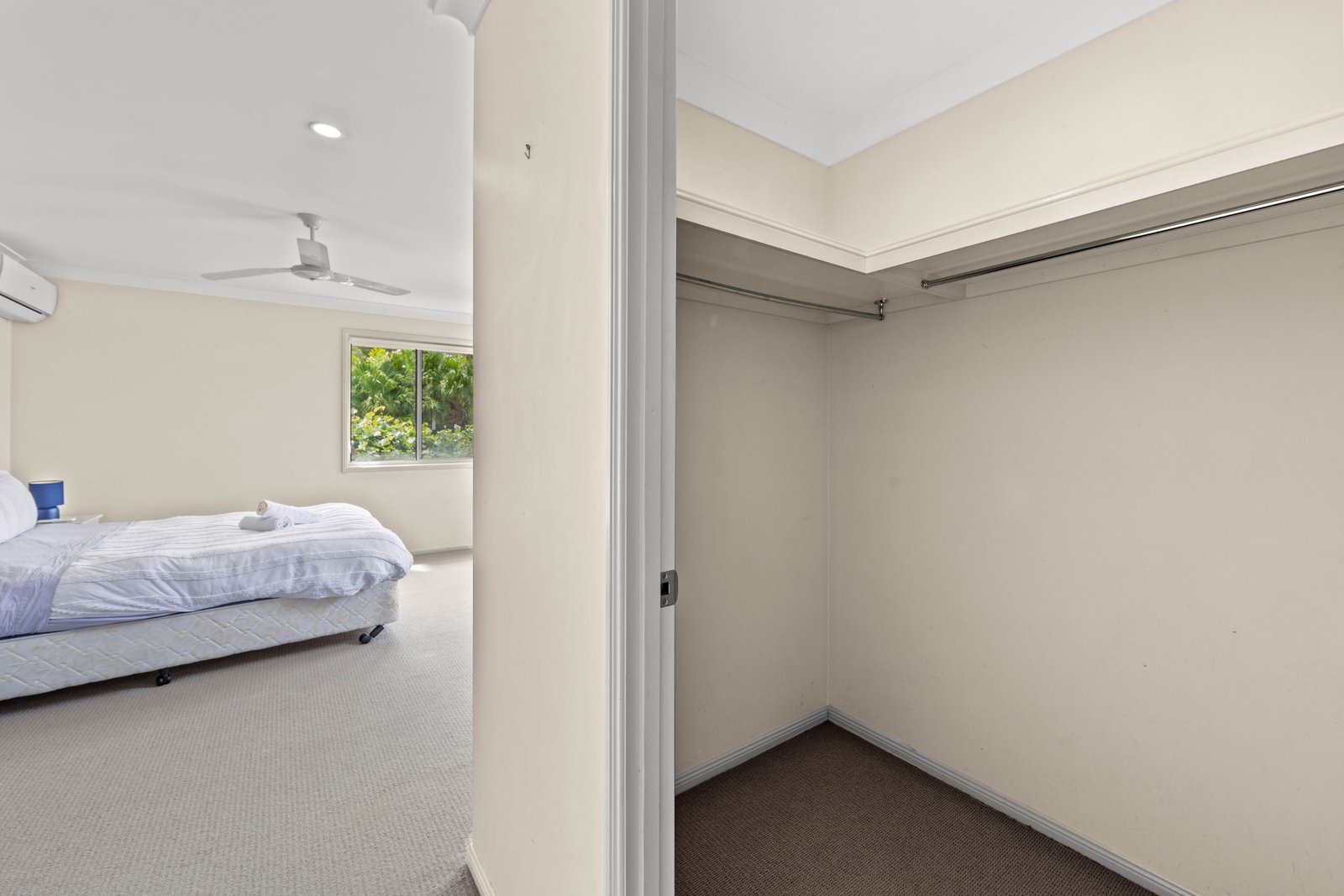 2/1 North Shore Avenue VARSITY LAKES 7