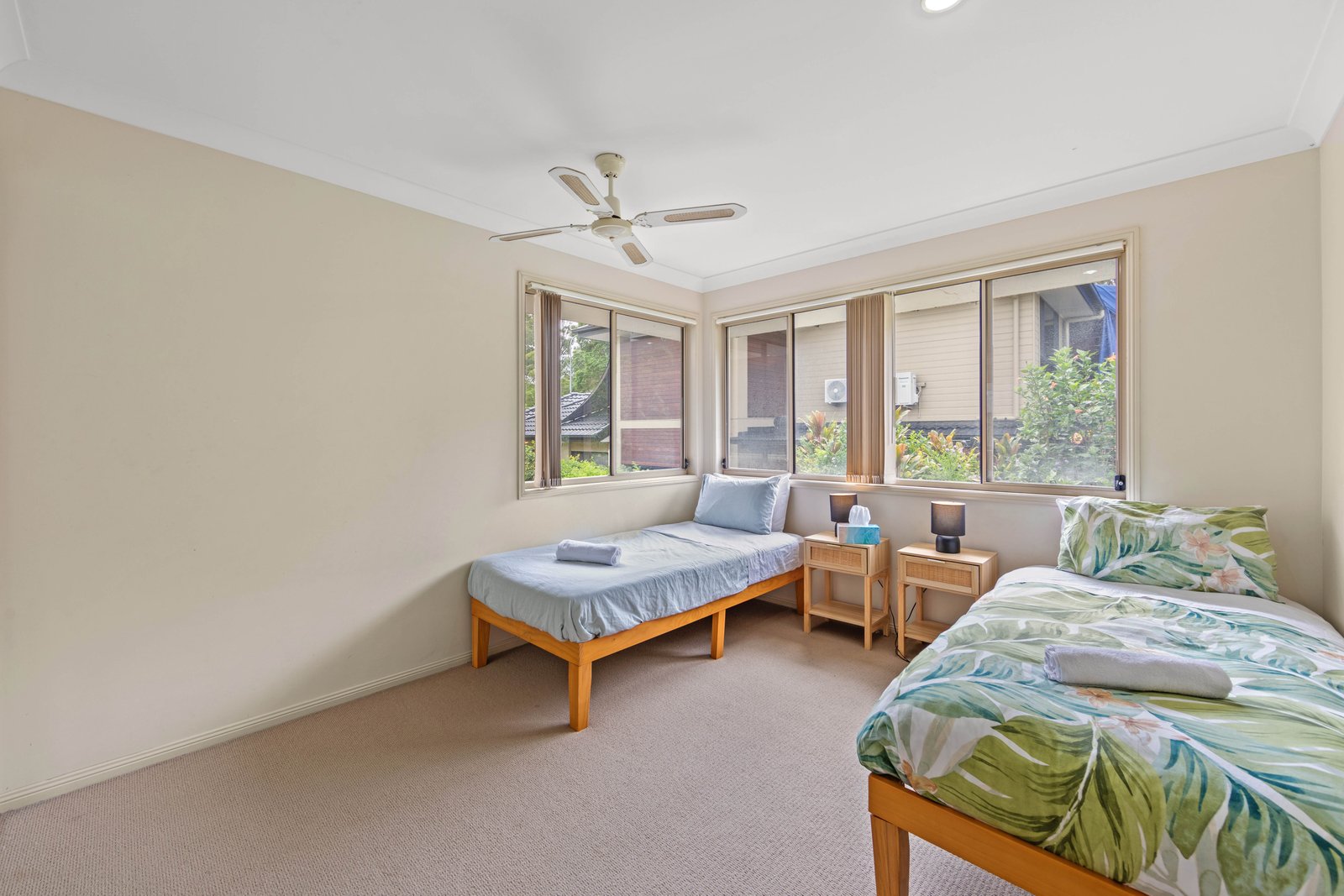 2/1 North Shore Avenue VARSITY LAKES 14