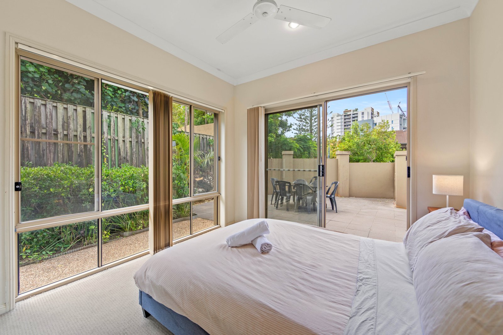 2/1 North Shore Avenue VARSITY LAKES 15