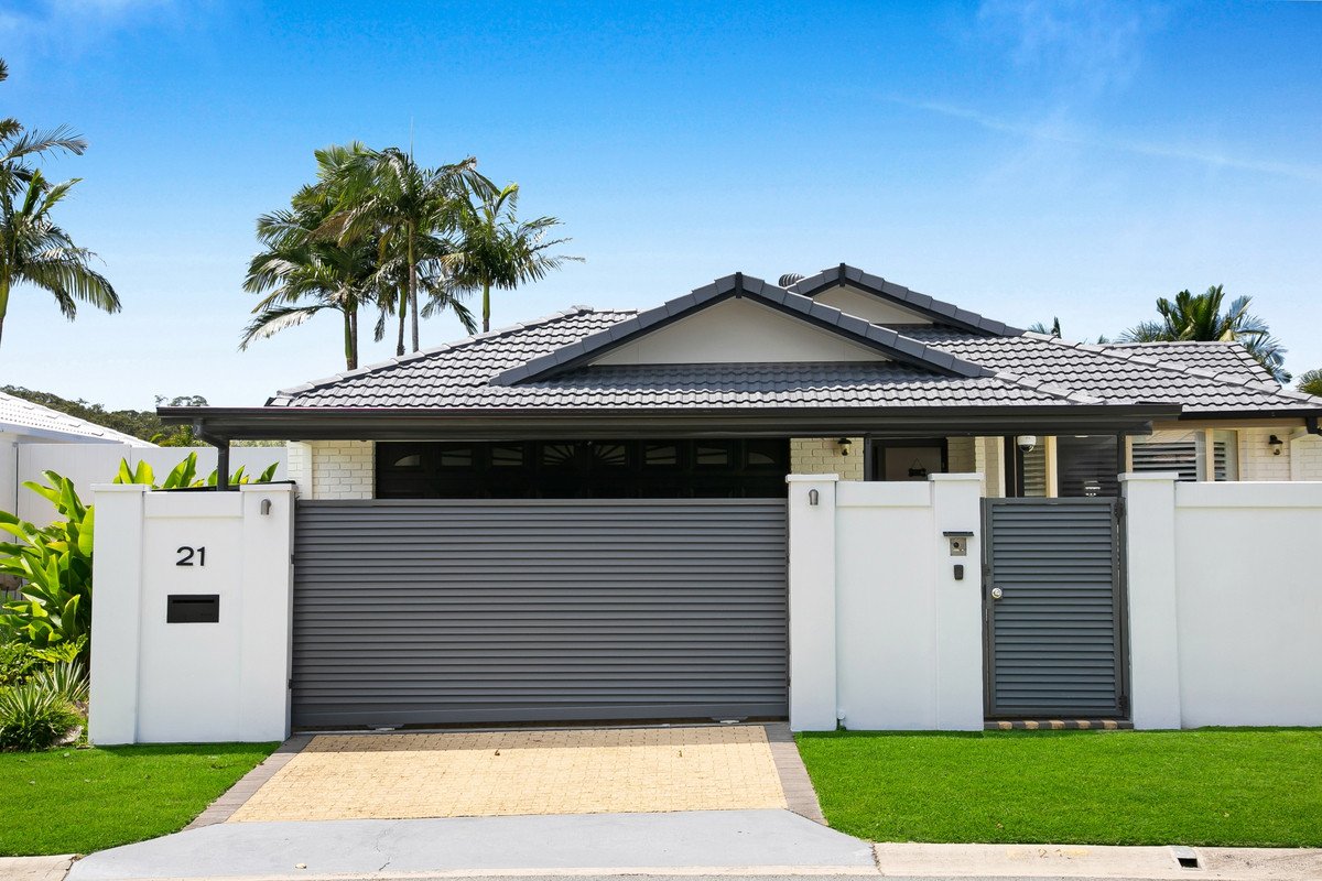 21 Nuthatch Street BURLEIGH WATERS 2