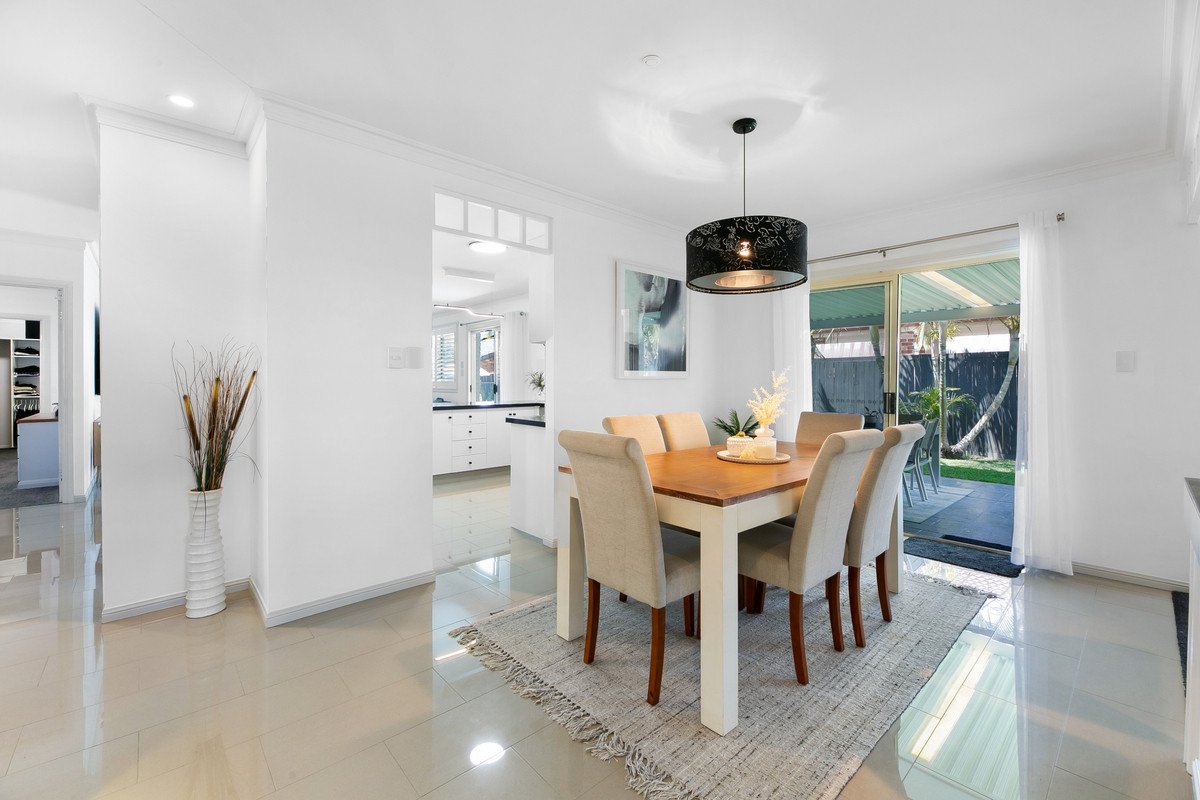 21 Nuthatch Street BURLEIGH WATERS 7