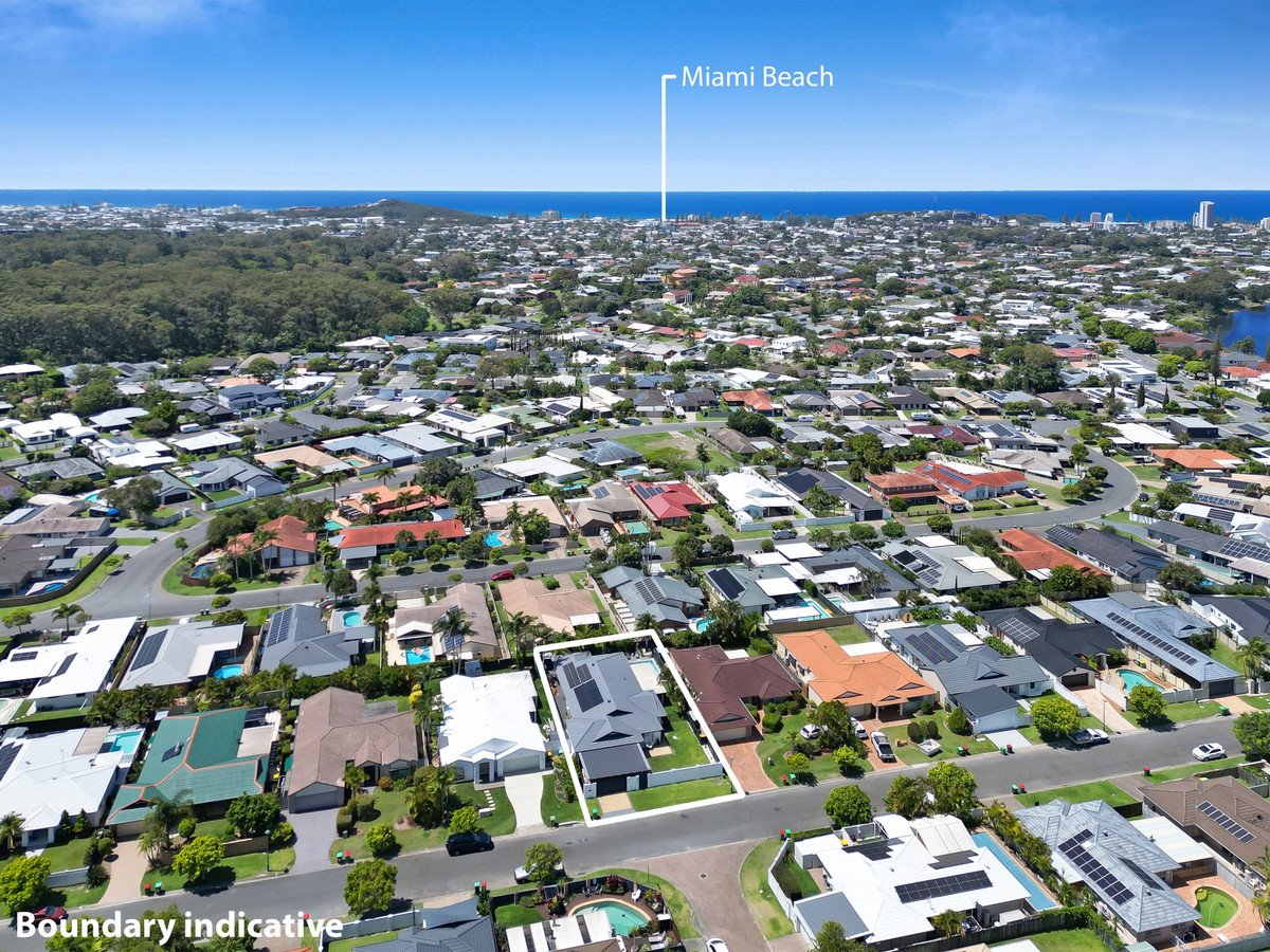 21 Nuthatch Street BURLEIGH WATERS 25