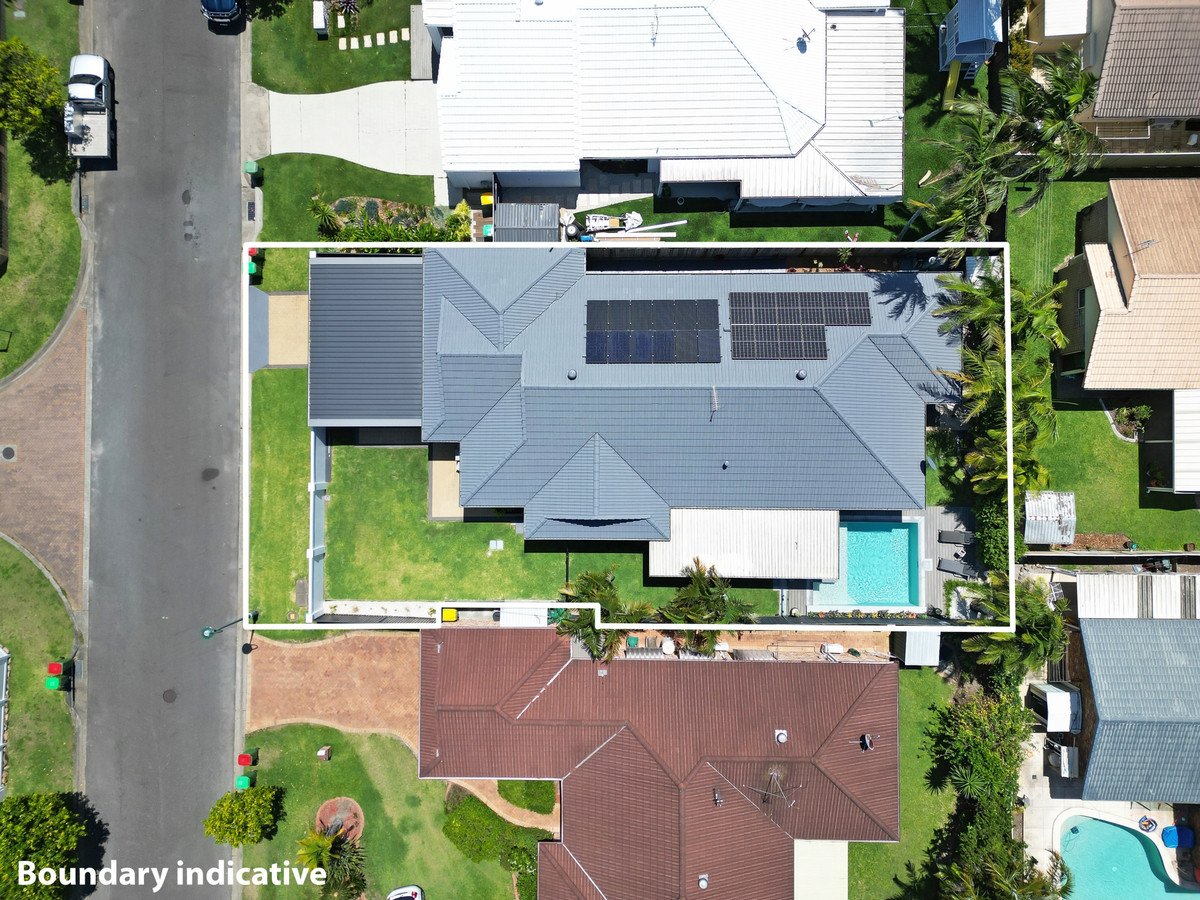 21 Nuthatch Street BURLEIGH WATERS 28