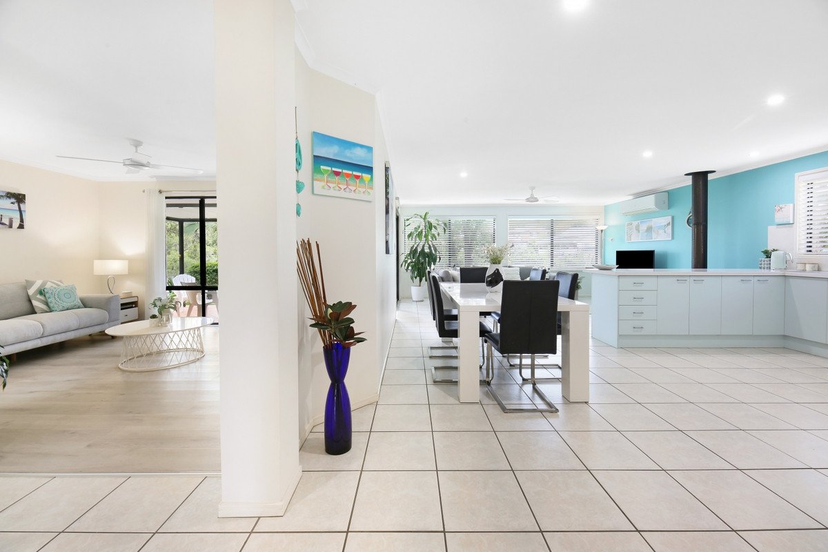 21 Orchna Street Burleigh Heads 2