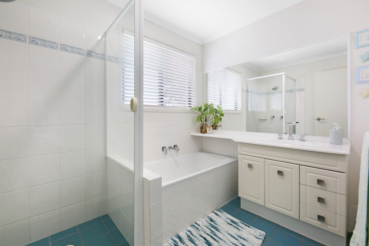 21 Orchna Street Burleigh Heads 20