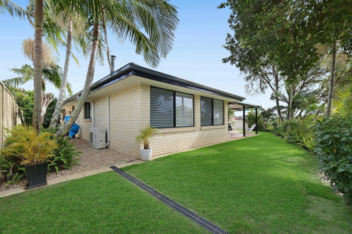 21 Orchna Street Burleigh Heads 23