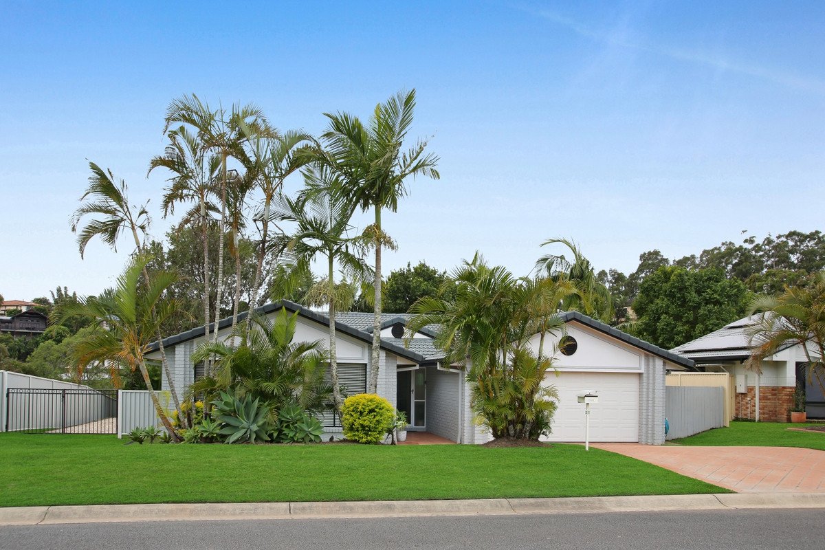 21 Orchna Street Burleigh Heads 24