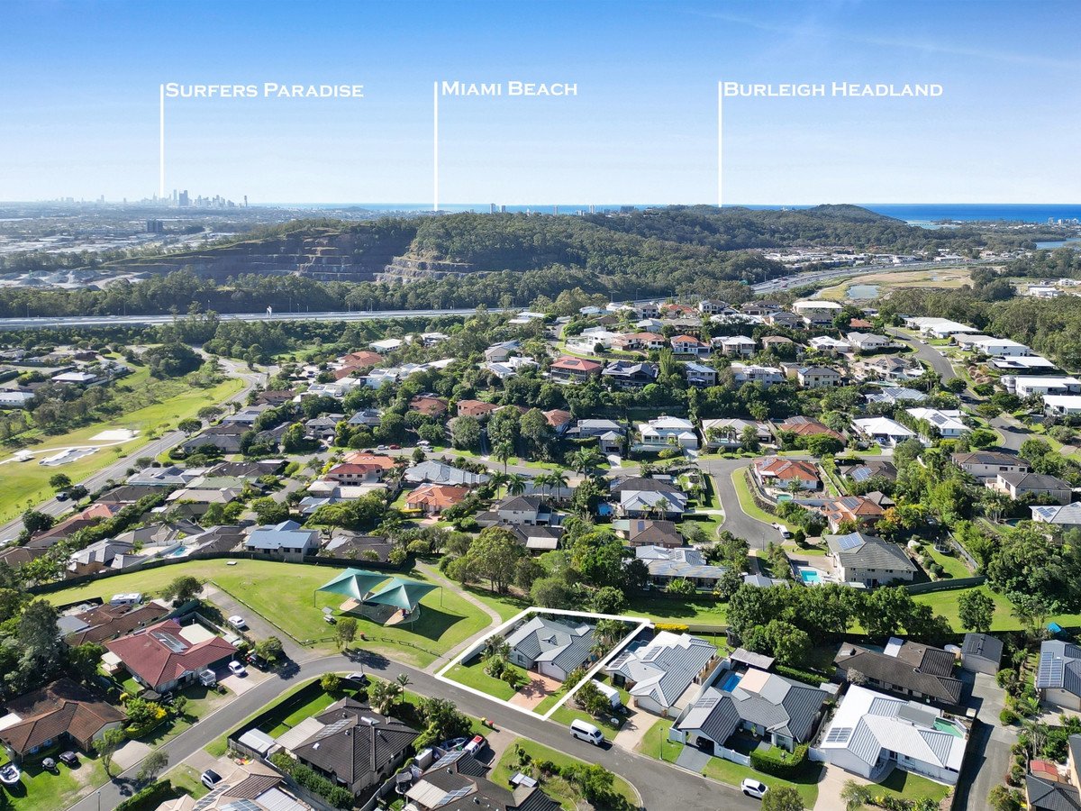 21 Orchna Street Burleigh Heads 26