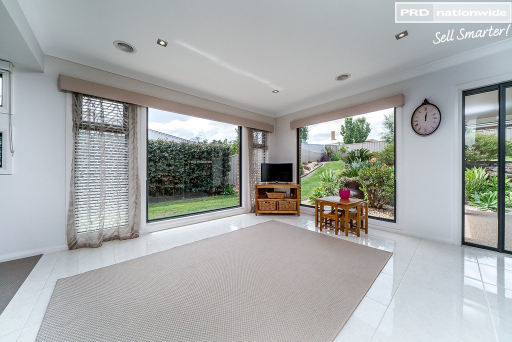 21 Osterley Street BOURKELANDS 3