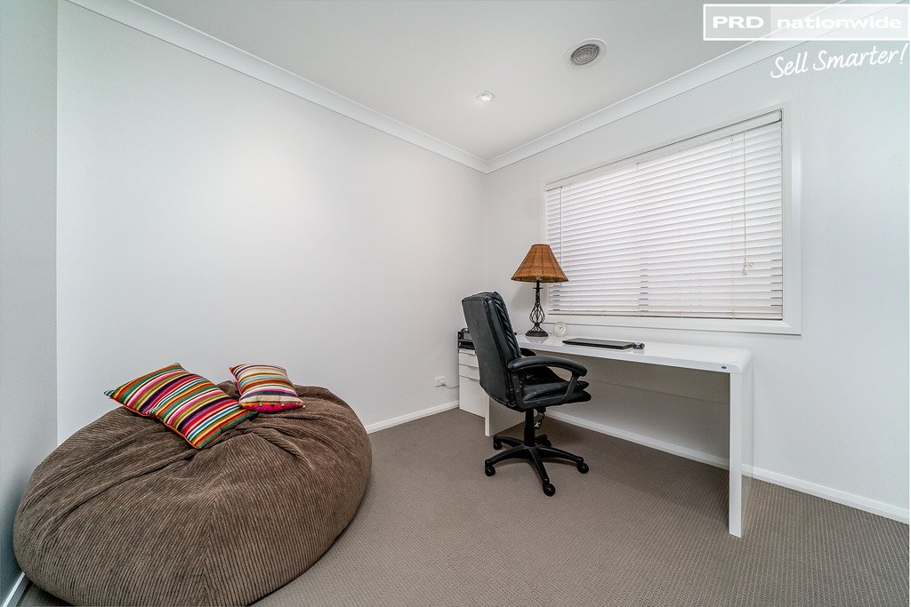 21 Osterley Street BOURKELANDS 14